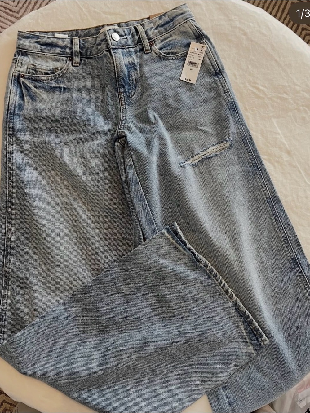 PacSun Women's Light Blue Straight Jeans with Subtle Distress